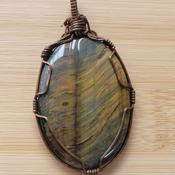 HANF CRAFTED TIGER EYE PENDANT (EARNINGS DONATED TO PURPLEHAIRCHICK) - Picture 2 of 2